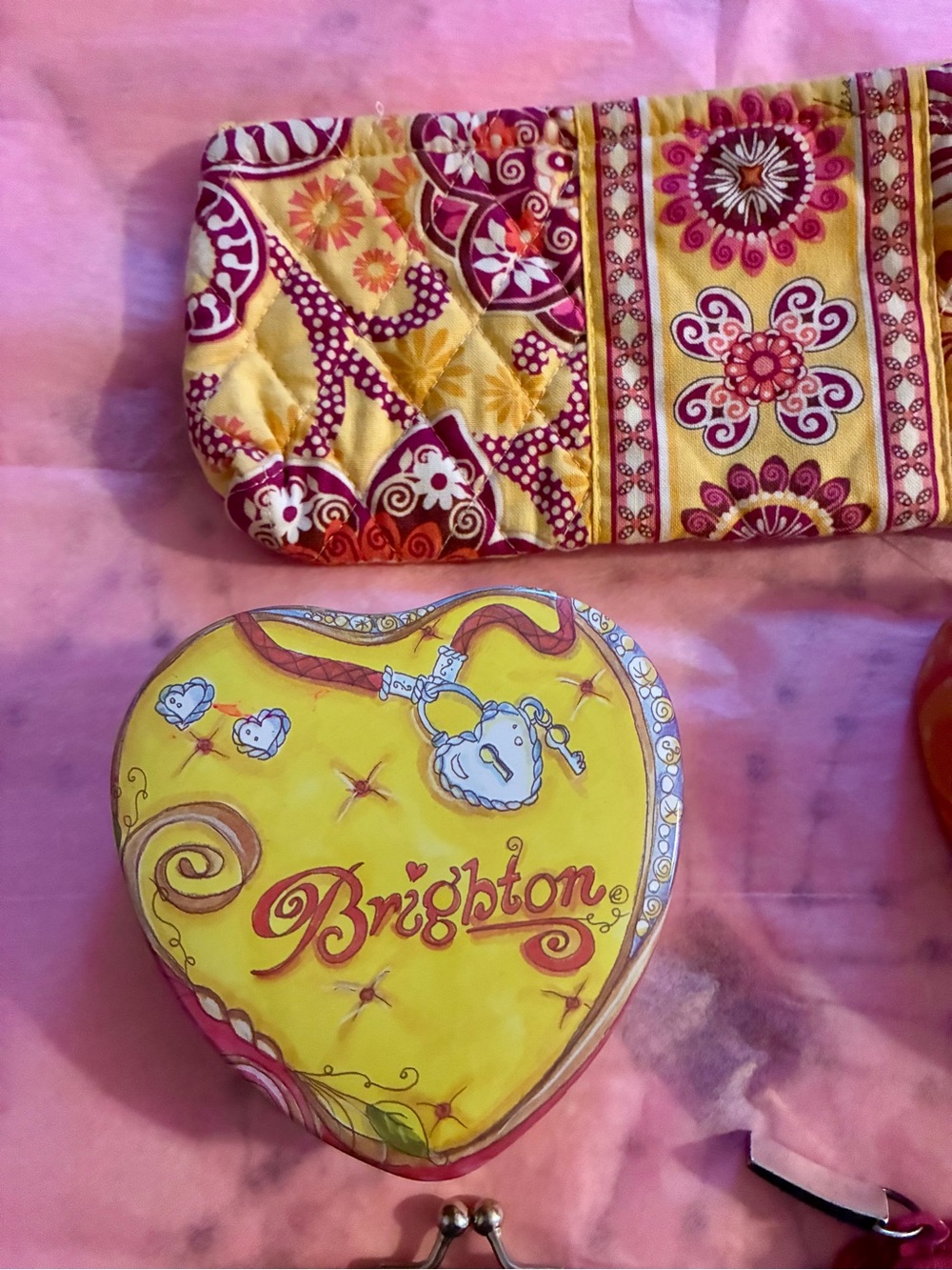 Vera Bradley Bag, Brighton Heart Tins, Fossil change purse and unbranded purse - Picture 8 of 11